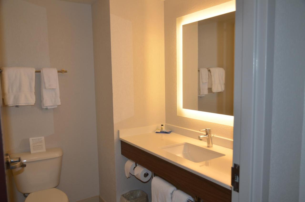 Holiday Inn Express Hotel & Suites Rochester By Ihg Luaran gambar