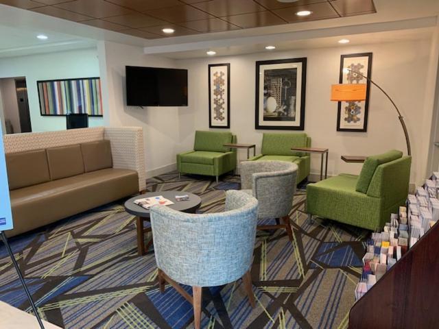 Holiday Inn Express Hotel & Suites Rochester By Ihg Luaran gambar