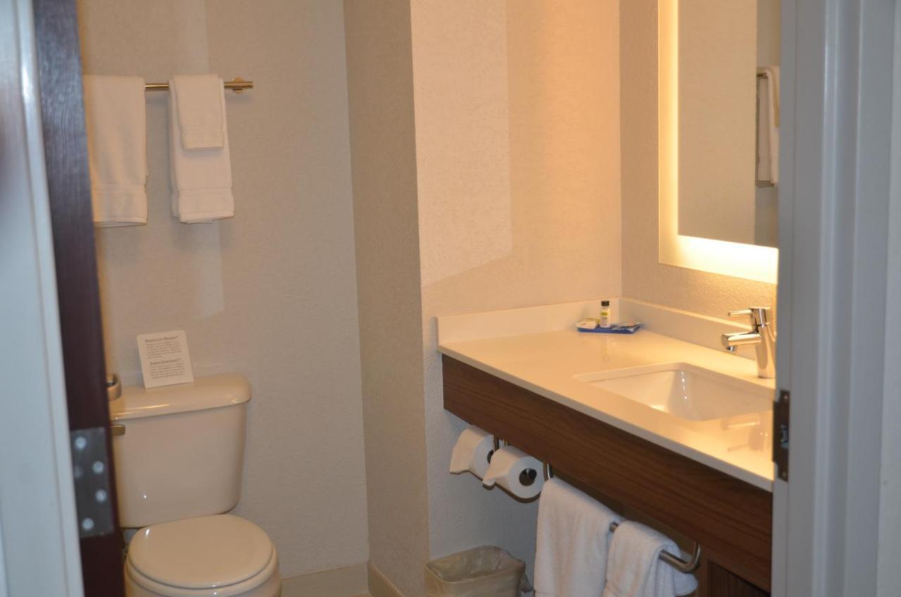 Holiday Inn Express Hotel & Suites Rochester By Ihg Luaran gambar