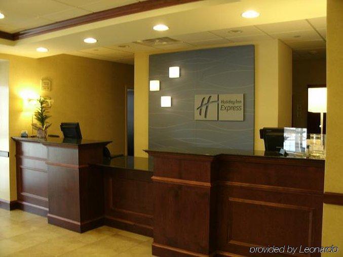 Holiday Inn Express Hotel & Suites Rochester By Ihg Dalaman gambar